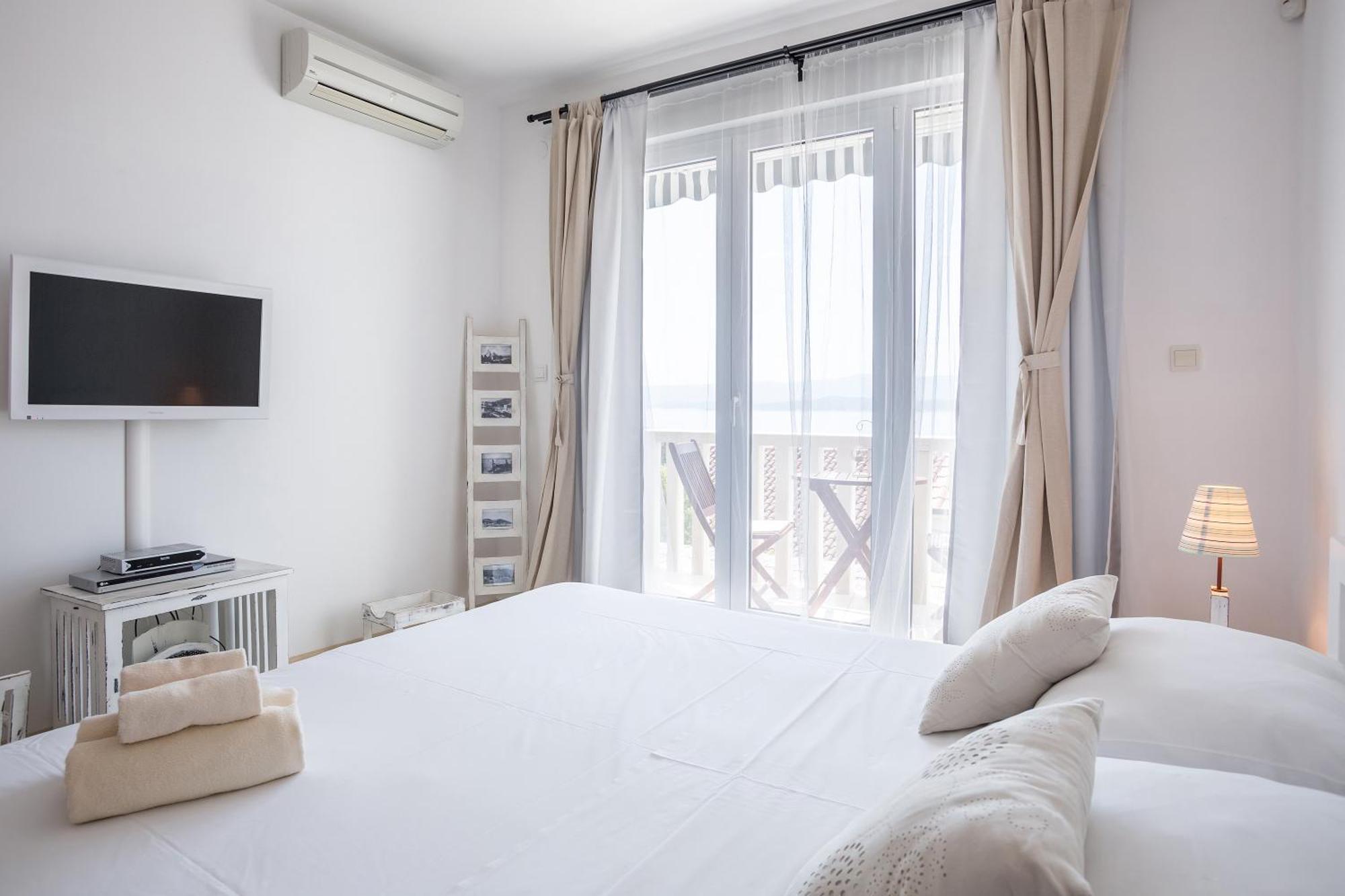 Zlatni Bol Apartments Szoba fotó