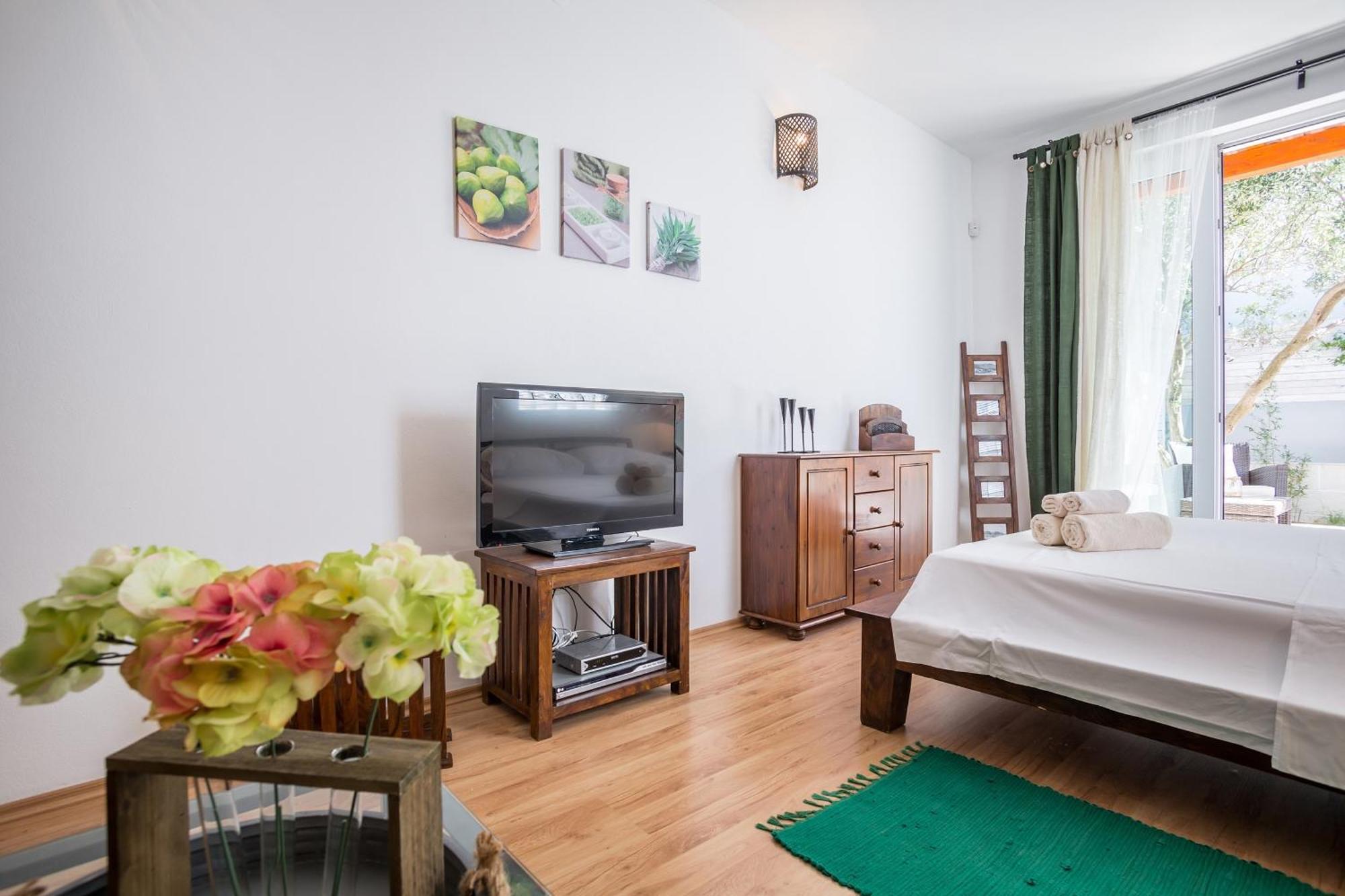Zlatni Bol Apartments Szoba fotó