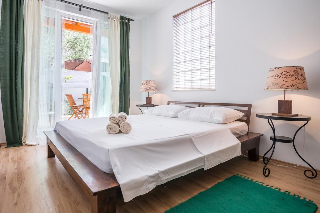 Zlatni Bol Apartments Kültér fotó