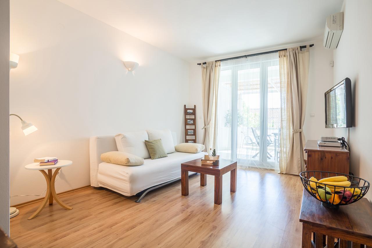 Zlatni Bol Apartments Kültér fotó